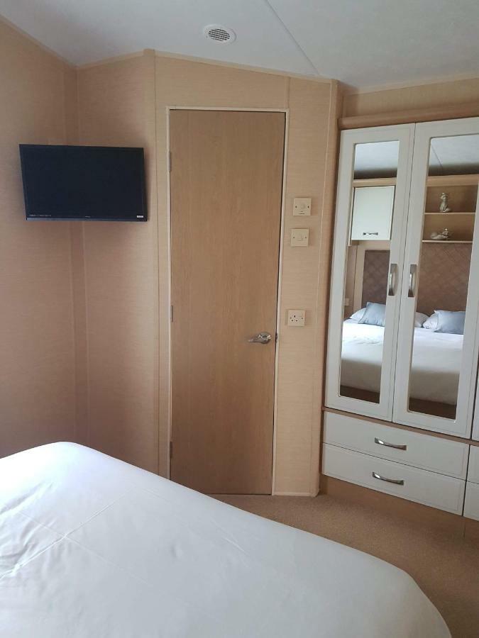 Caravan For Rent At Tattershall Holiday Park Eksteriør billede