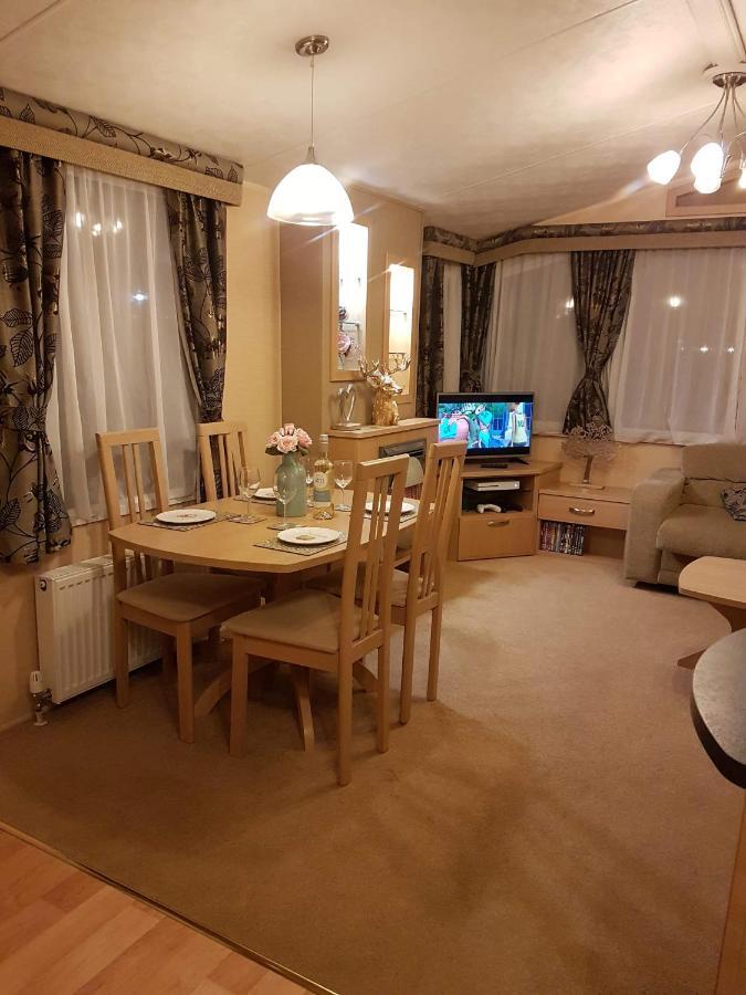 Caravan For Rent At Tattershall Holiday Park Eksteriør billede